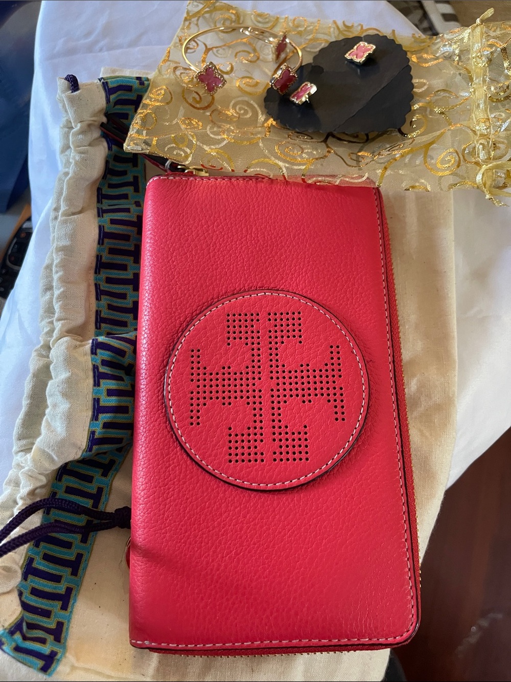 like new Tory Burch large  wallet bundle - Picture 2 of 3